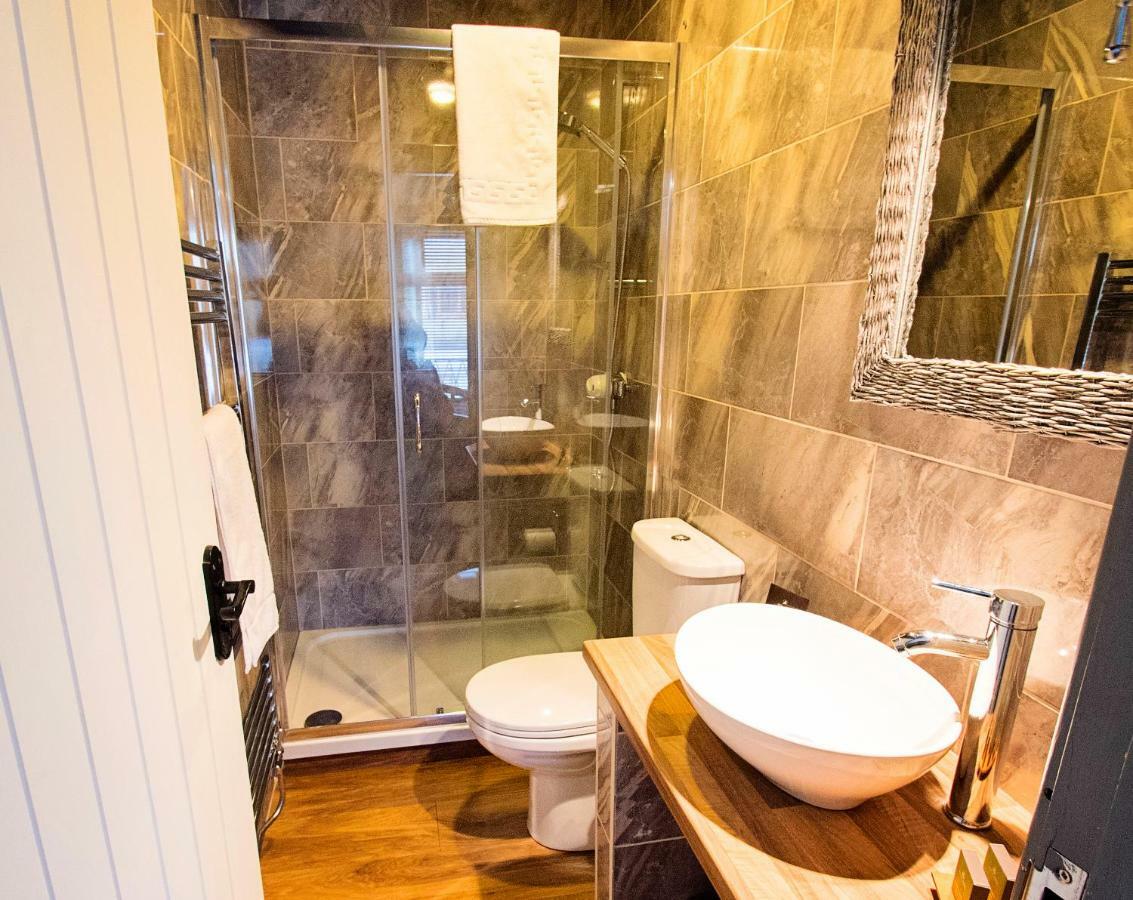 Nik The Greek Bed & Breakfast Burry Port Eksteriør bilde